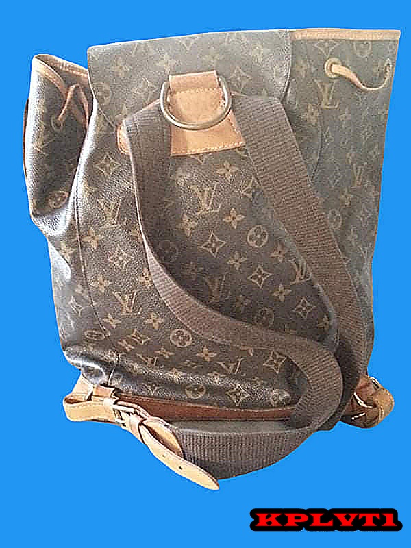กระเป๋าเป้ LOUIS VUITTON สภาพสมบูรณ์ น่าใช้งาน
