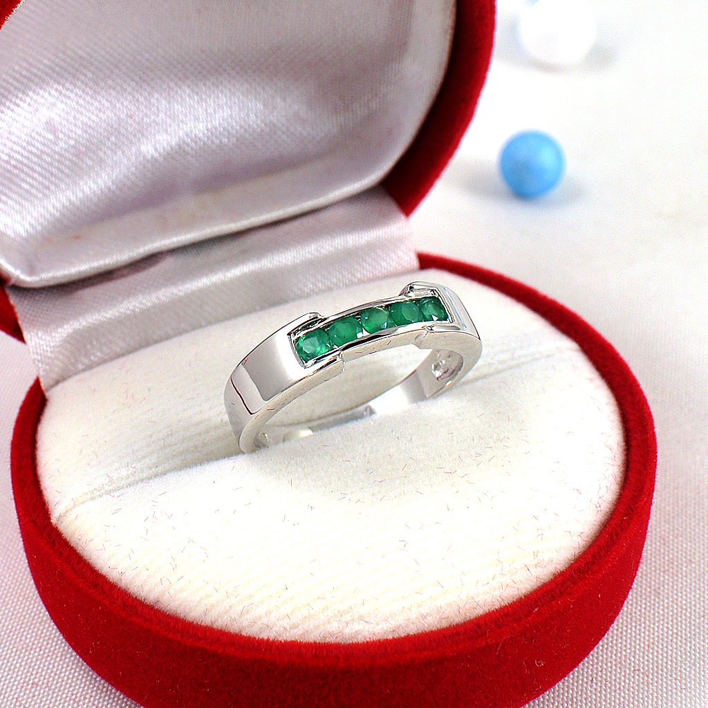 แหวนเงินแท้ราคาถูกชุบทองคำขาว พลอยแท้กรีนอะเกท 0.30 กะรัต งานประณีตสวยงาม สั่งผลิตค่ะ