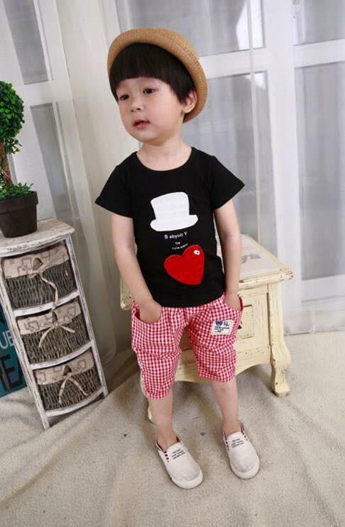 ชุดเซ็ตเสื้อสีดำ+กางเกงขาสั้นสีแดง
