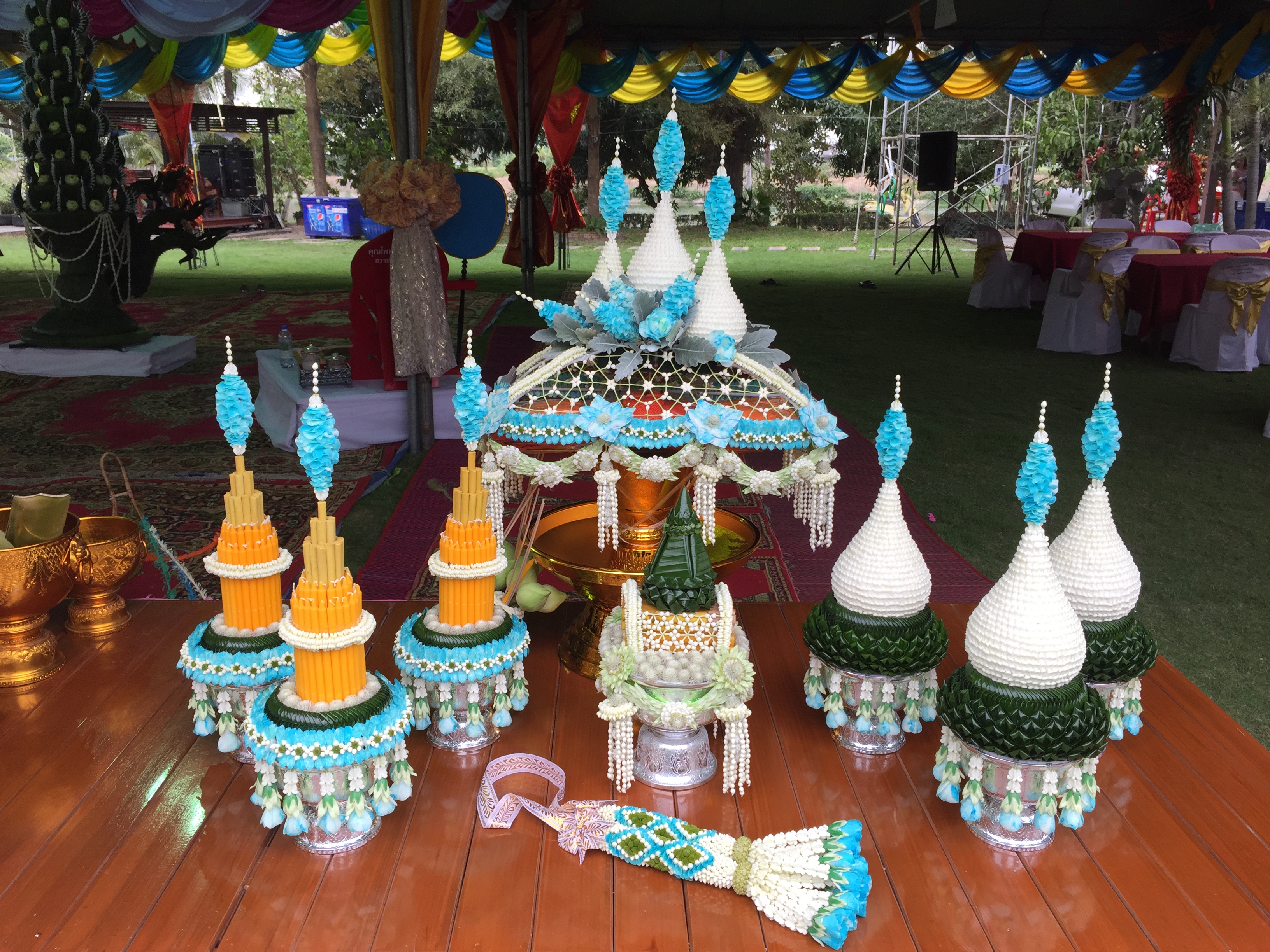 ชุดเครื่องบวชดอกไม้สด โทนสีฟ้า ส่งงานธีระฟาร์ม อ่างทอง