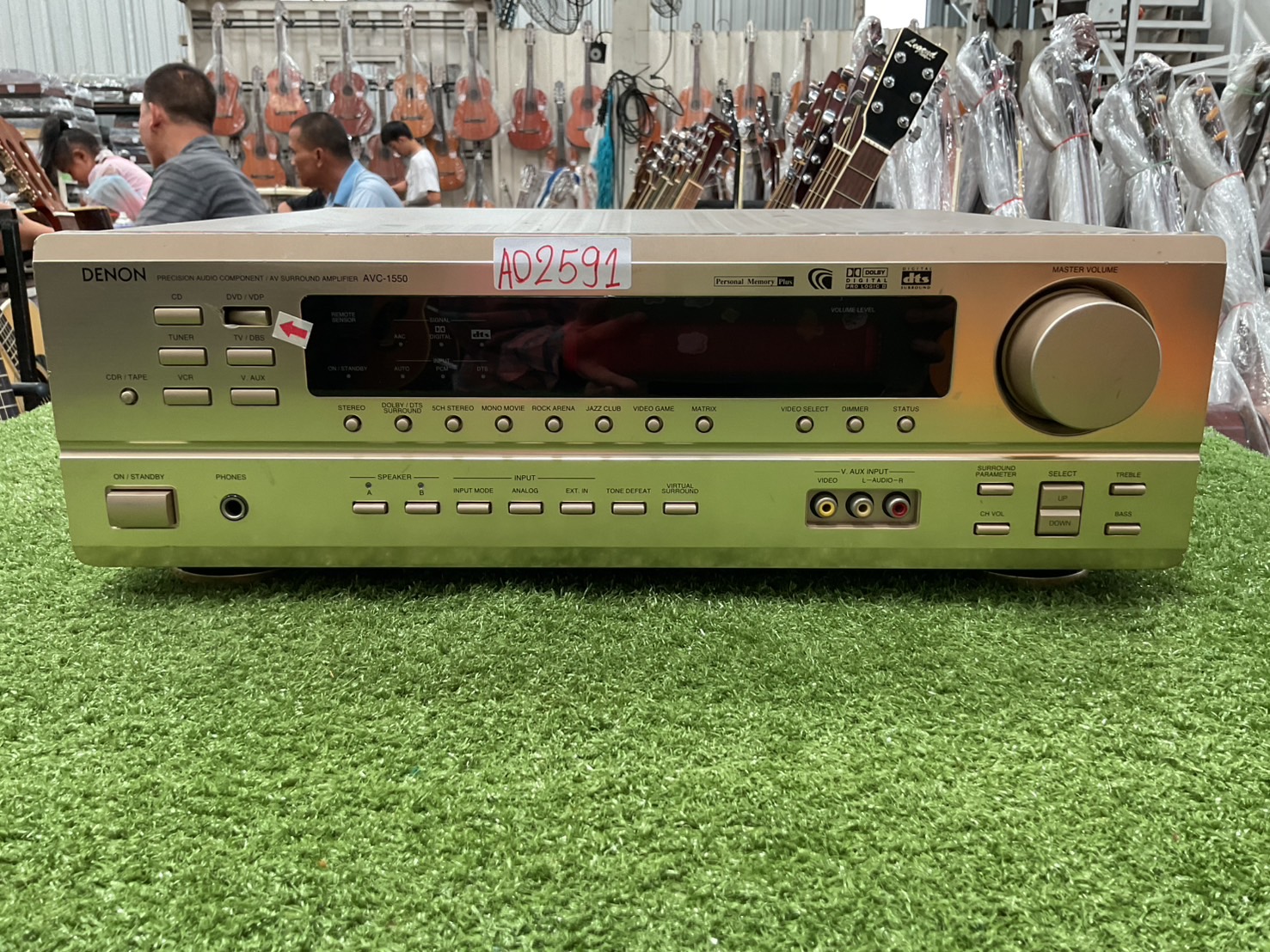 เครื่องขยายเสียง DENON : AVC-1550