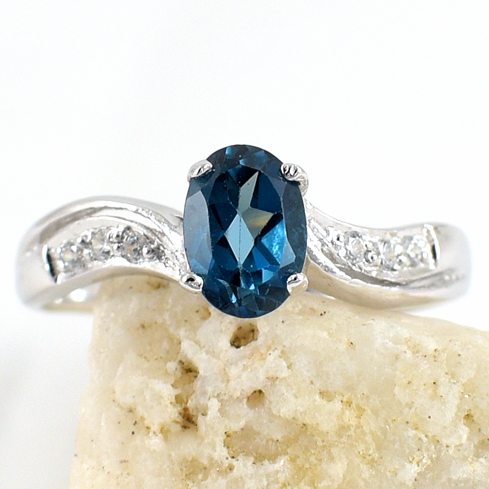 แหวนเงินแท้ราคาถูกชุบทองคำขาว ลอนดอนบลูโทปาซแท้ 0.95 กะรัต เพชรCZ 0.06 กะรัต งานประณีตสวยงาม สั่งผลิตค่ะ