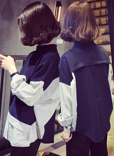 เสื้อเชิ๊ตแฟชั่นคอกลม แต่งแขนลายริ้ว สวยปนเท่ห์สไตล์เกาหลี รหัส 1472