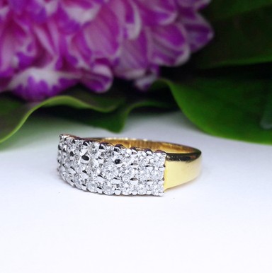 สั่งผลิตเพชรเบลเยี่ยมคัท แหวนแต่งงาน แหวนหมั้น ใส่เที่ยว ออกงาน แหวนทองคำ 18K เพชรแท้ 0.94 กะรัค 5.10 กรัม น้ำ 99 ราคาถูกมาก มีใบรับประกันค่ะ