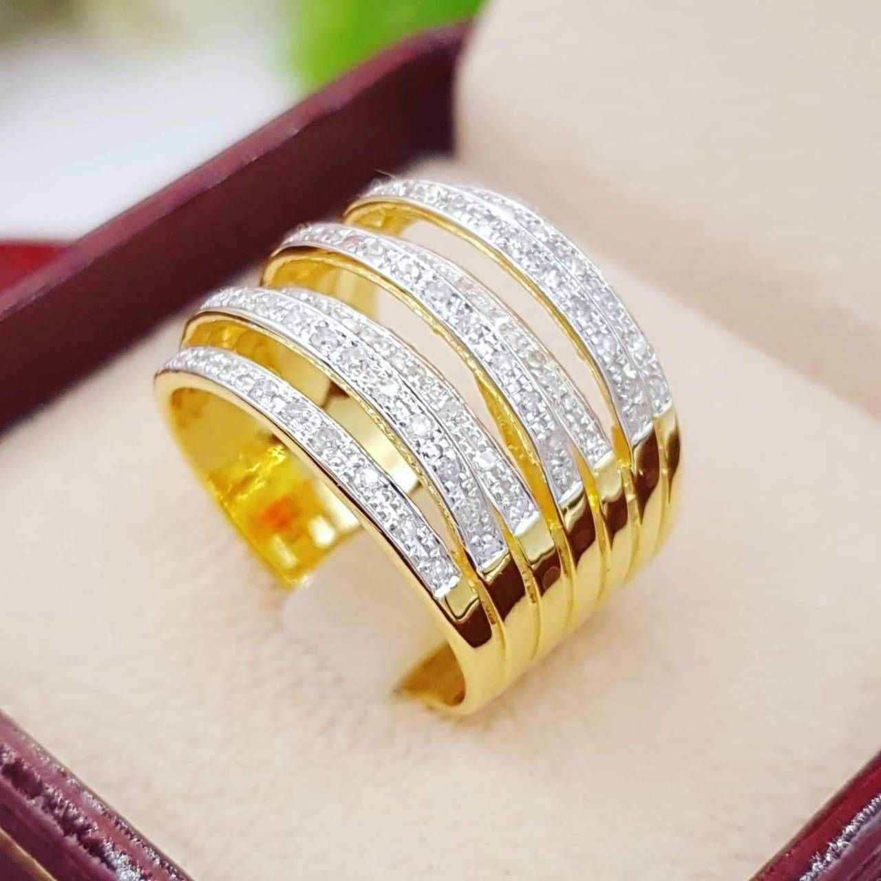 พร้อมส่งและสั่งผลิตแหวนเพชร7แถวสลับเก๋มากๆ แหวนแต่งงาน แหวนหมั้น ใส่เที่ยว ออกงาน แหวนทองคำ 9K เพชรแท้ 0.40 กะรัต 79 เม็ด ราคาถูกมาก ส่งฟรี