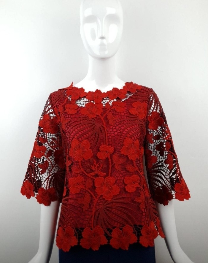 เสื้อลูกไม้พิ้งบูติค สีแดงมีหลายทรงให้เลือก