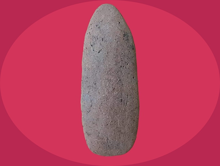 พระลีลา หลวงพ่อกวย ชุตินธโร วัดโฆสิตาราม จ.ชัยนาท เนื้อดินสีแดง พระเครื่องหลวงพ่อกวยจะเป็นพระโรงงาน ซึ่งทำออกมาแล้วหลายๆพระเกจิจะใช้เข้าพิธีเพื่อแจกแก่สาธุชนในงานทำบุญต่างๆ