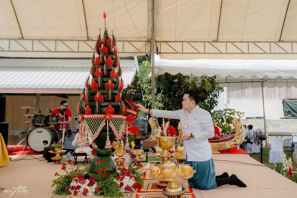 บายศรีทำวัญนาค สีแดง