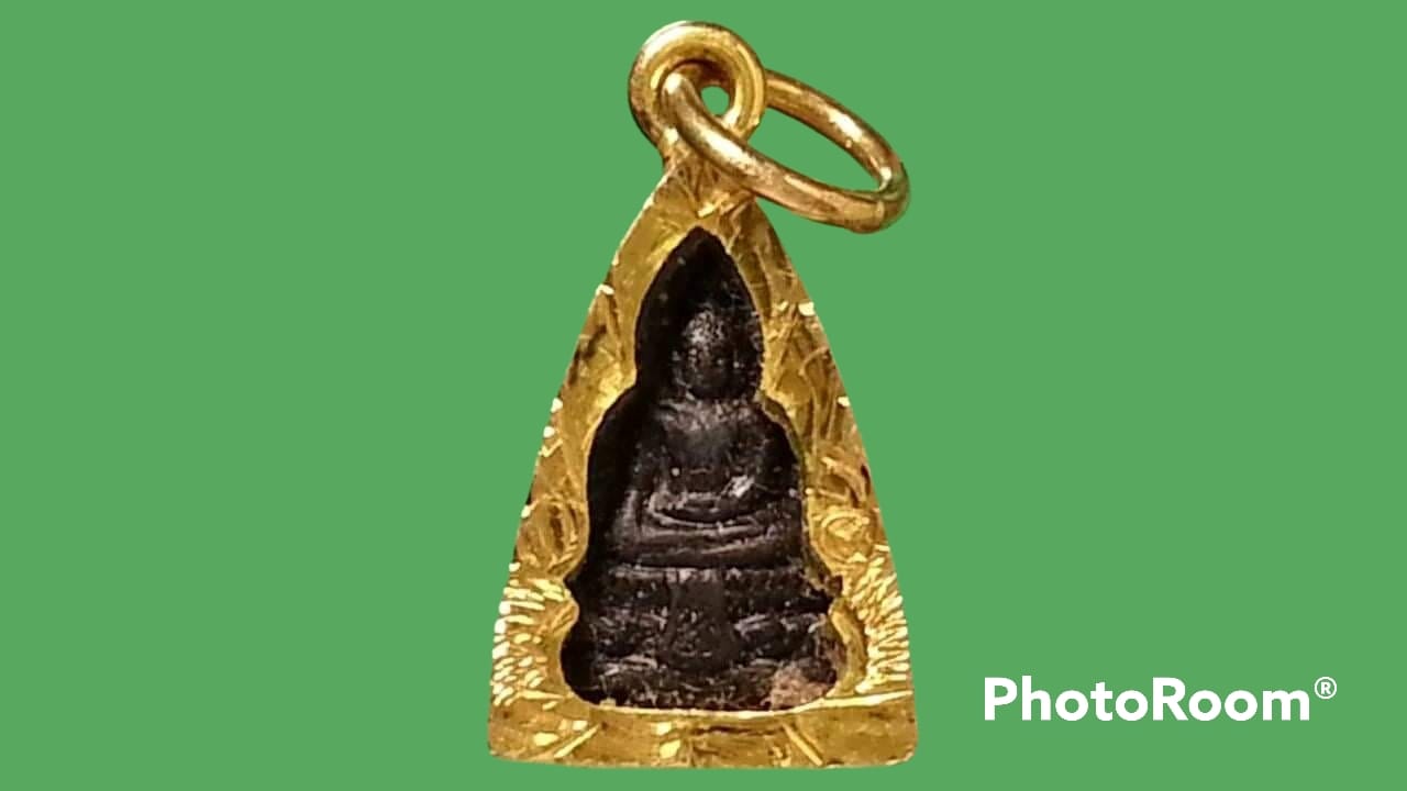 เหรียญพระพุทธ เลี่ยมทองคำพร้อมใช้ (ผู้หญิง)
