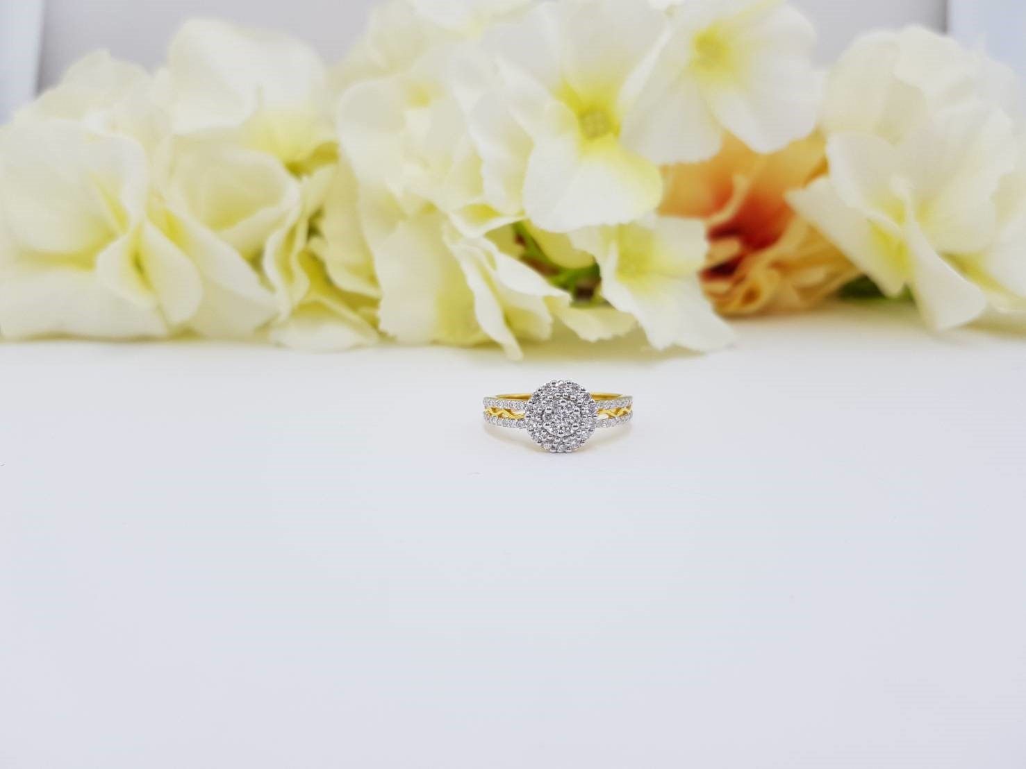 สั่งผลิตเพชรเบลเยี่ยมคัท แหวนแต่งงาน แหวนหมั้น ใส่เที่ยว ออกงาน แหวนทองคำ 18K เพชรแท้ 0.51 กะรัต 2.82 กรัม น้ำ 99 ราคาถูกมาก มีใบรับประกันค่ะ