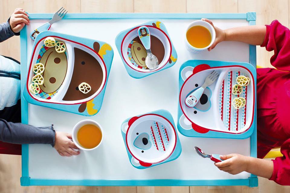 ชุดจาน ชาม ช้อน ส้อม และ ถ้วยน้ำ Skip Hop Zoo Winter Feeding Set ลายกวาง