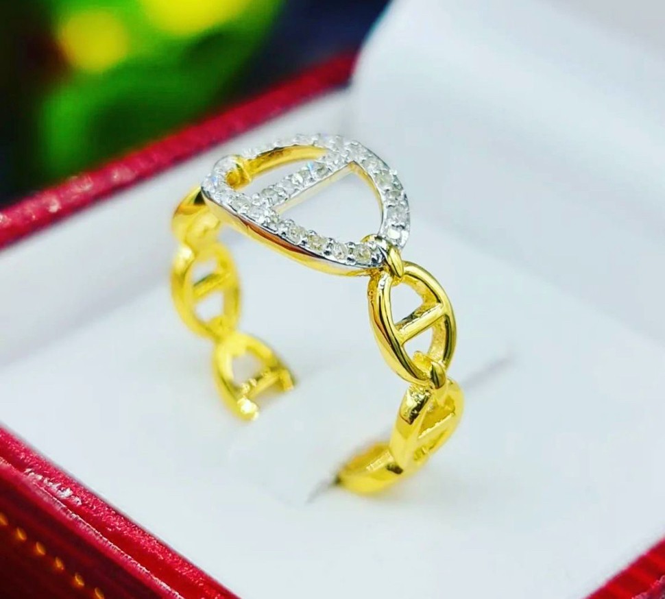 พร้อมส่งและสั่งผลิตแหวนเพชรแบรนด์หรู แหวนแต่งงาน แหวนหมั้น ใส่เที่ยว ออกงาน แหวนทองคำ 9K เพชรกุหลาบแท้ 0.15 กะรัต 29 เม็ด ราคาถูกมาก ส่งฟรี