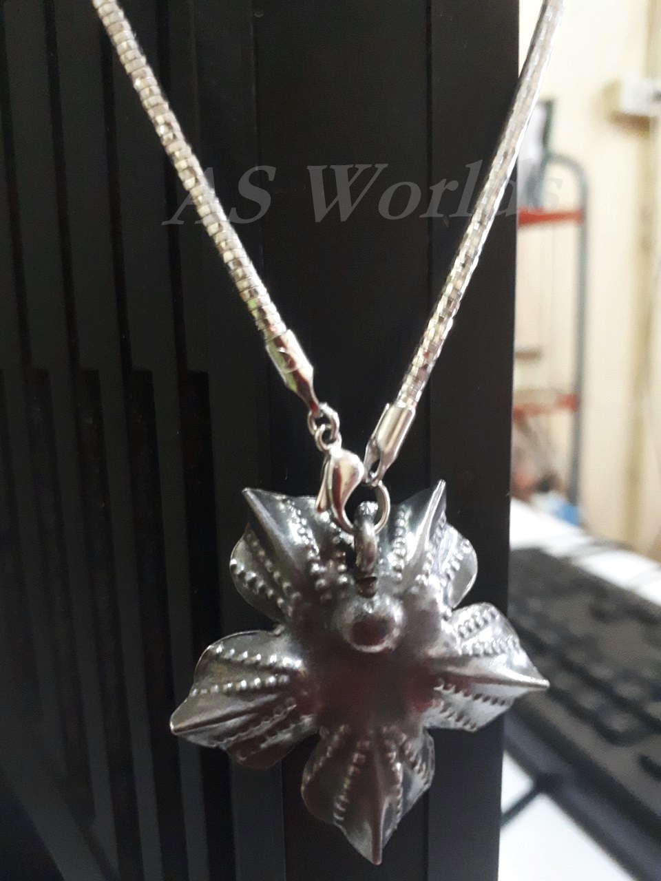 SIVA จิ้ดอกกุหลาบทำจากเงินแท้จ.นครศรีธรรมราช เงิน กว้าง 4 *4 ซม.