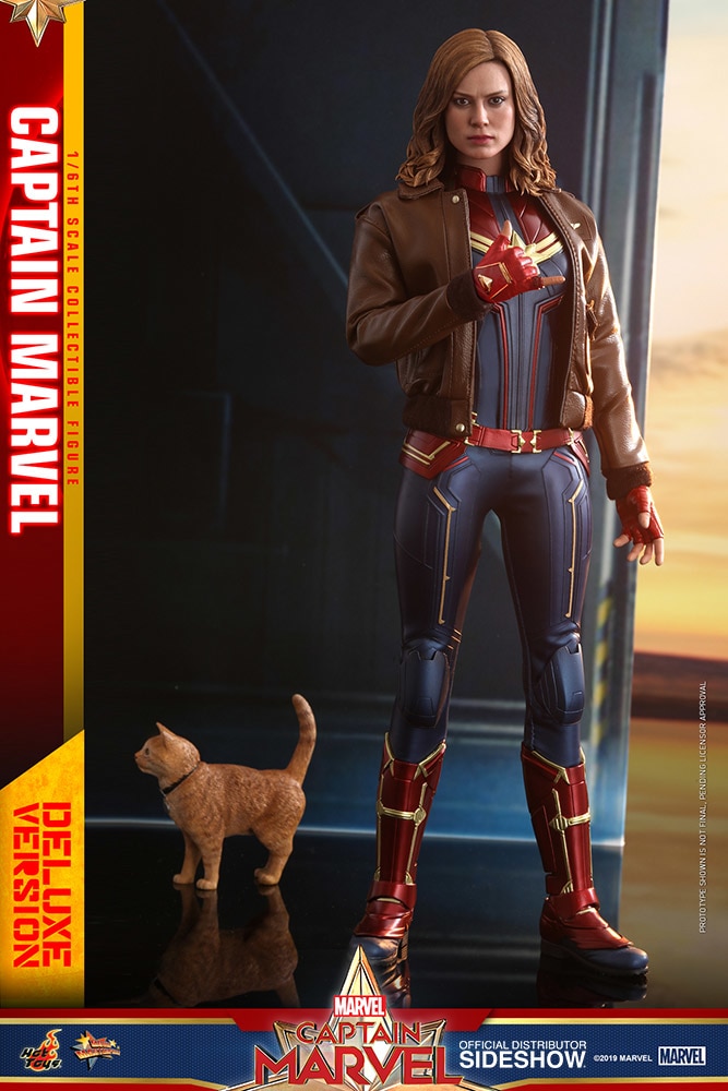 HOTTOYS - Captain Marvel (Deluxe Version)