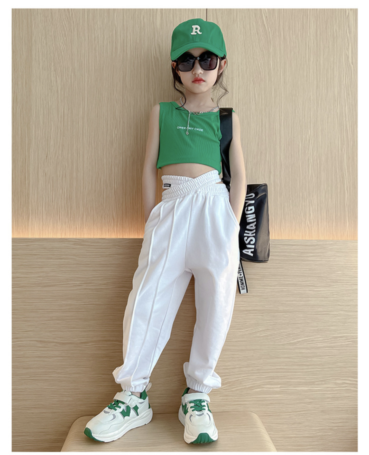 ชุดเต้น ชุด cover dance เสื้อคอวี+กางเกงขายาว