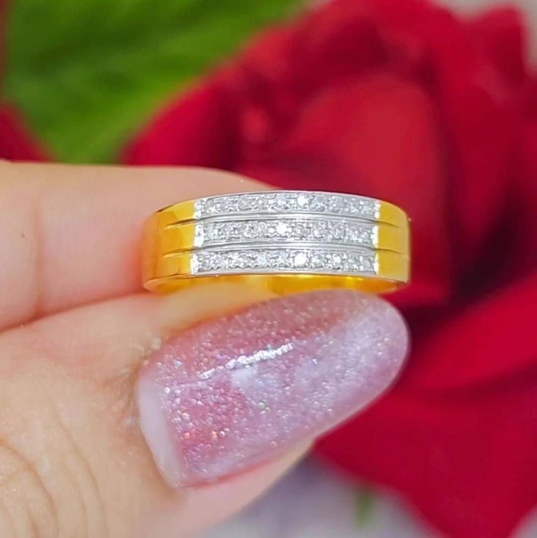 พร้อมส่งและสั่งผลิตแหวนเพชรสามแถว ใส่ติดนิ้วได้ตลอด แหวนแต่งงาน แหวนหมั้น ใส่เที่ยว ออกงาน แหวนทองคำ 9K เพชรกุหลาบแท้ 0.15 กะรัต 30 เม็ด ราคาถูกมาก ส่งฟรี