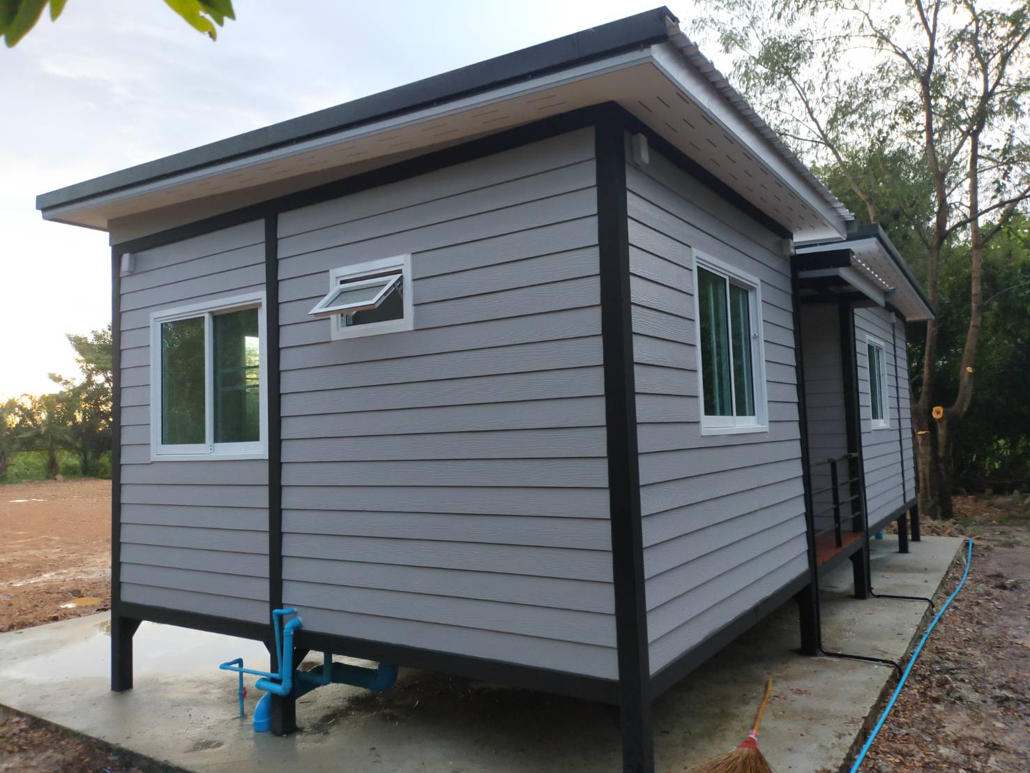 2นอน1นั่งเล่น2ห้องน้ำ บ้านน็อคดาวน์ ป.เจริญ