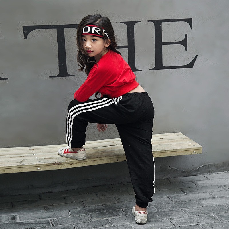 ชุดเต้น สตรีทแดนซ์ เสื้อแขนยาวดำ-แดง+กางเกงขายาว