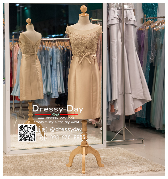 รหัส ชุดไปงานแต่ง : PFS029 ชุดราตรีสั้นสีทองตกแต่งลูกไม้ ชุดไปงานแต่งแขนล้ำสวยหรูดูดีด้วยผ้าไหม คาดโบว์ช่วงเอว ใส่ไปงานแต่งกลางวัน ชุดงานเช้า กลางคืน งานเลี้ยง งานรับปริญญา งานพรอม ชุดเพื่อนเจ้าสาว