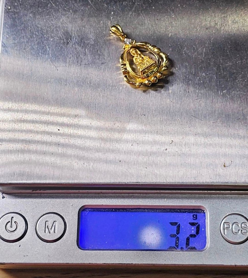 พร้อมส่งและสั่งผลิตจี้เพชรพระสิวลี พระแห่งโชคลาภ ใส่เที่ยว ออกงาน ทองคำ 9K เพชรเกสรแท้ 0.01 กะรัต 1 เม็ด ไม่รวมสร้อย ราคาถูกมาก ส่งฟรี