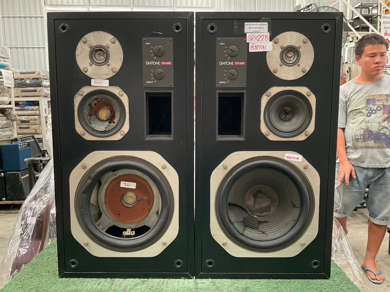 ลำโพง DIATONE : DS-32B สินค้าไม่พร้อมใช้งาน(ต้องซ่อม)