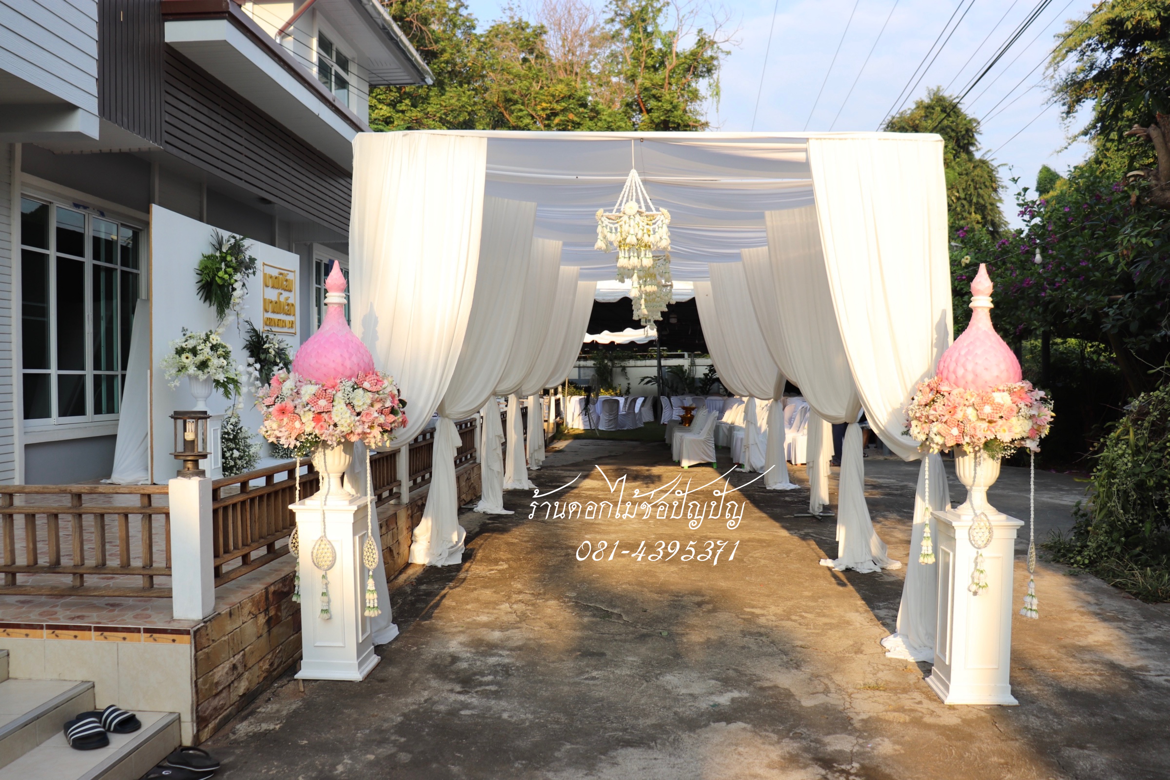 เครื่องบวชดอกไม้สด ชุดD11 (กรณีบวช2องค์)