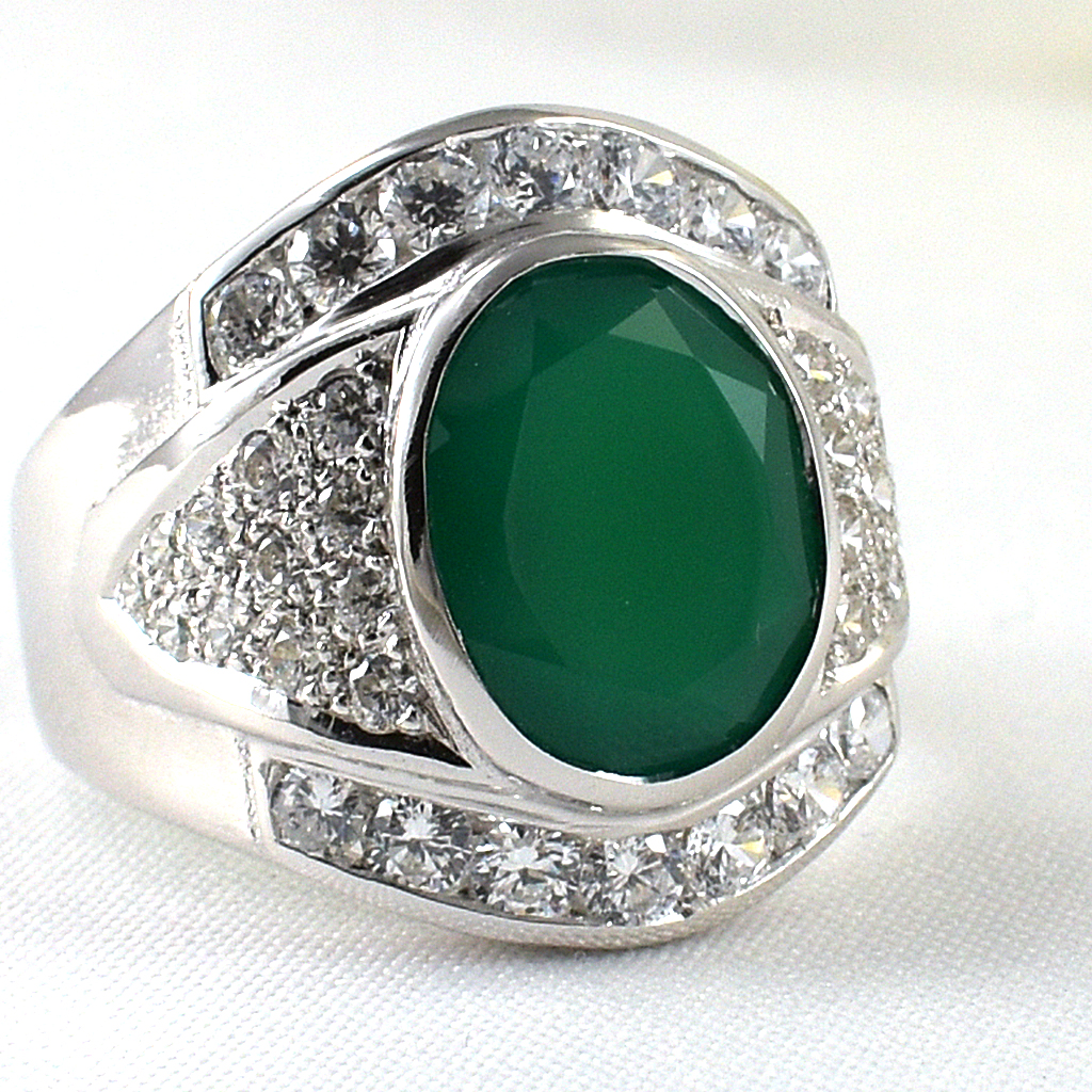 แหวนเงินแท้ราคาถูกชุบทองคำขาว พลอยแท้กรีนอะเกท 4.50 กะรัต เพชรCZ 0.19 กะรัต งานประณีตสวยงาม สั่งผลิตค่ะ