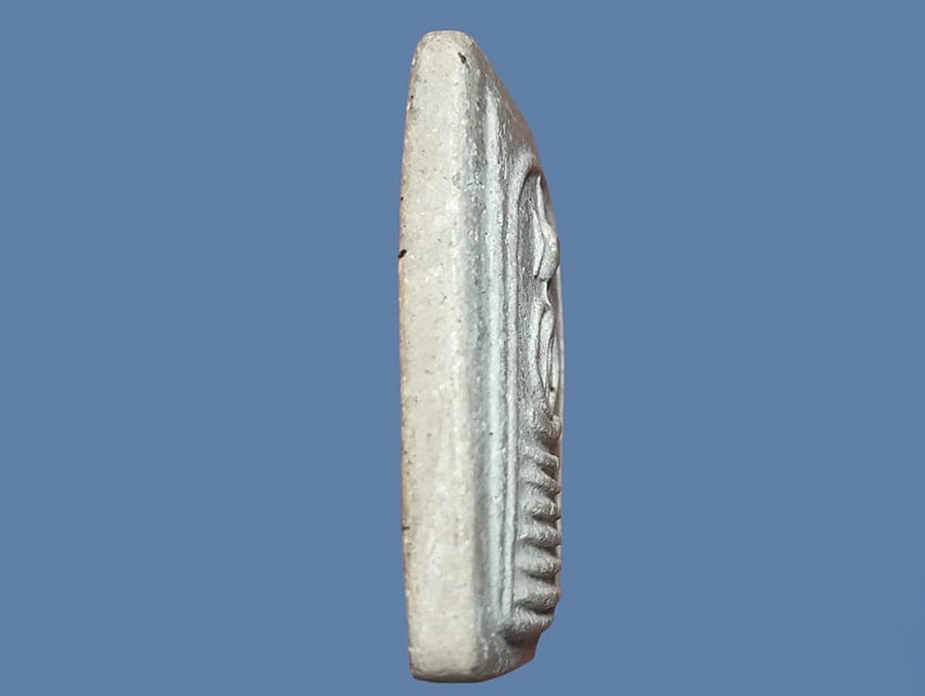 พระสมเด็จ วัดไชโย พิมพ์ 6 ชั้นอกตัน ไม่ทราบยุค