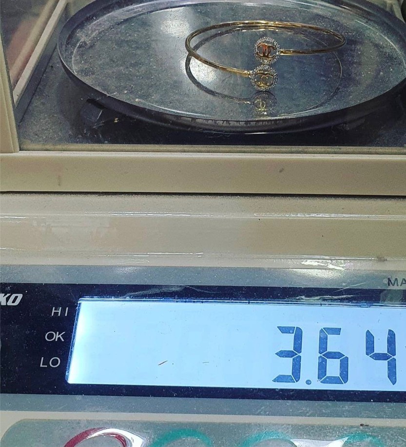 พร้อมส่งและสั่งผลิตกำไลทองเพชรแท้ทรงแบรนด์ทุกแบบ แต่งงาน หมั้น ใส่เที่ยว ออกงาน ทองคำ 9K เพชรกุหลาบแท้ 0.16 กะรัต 40 เม็ด ราคาถูกมาก ส่งฟรี