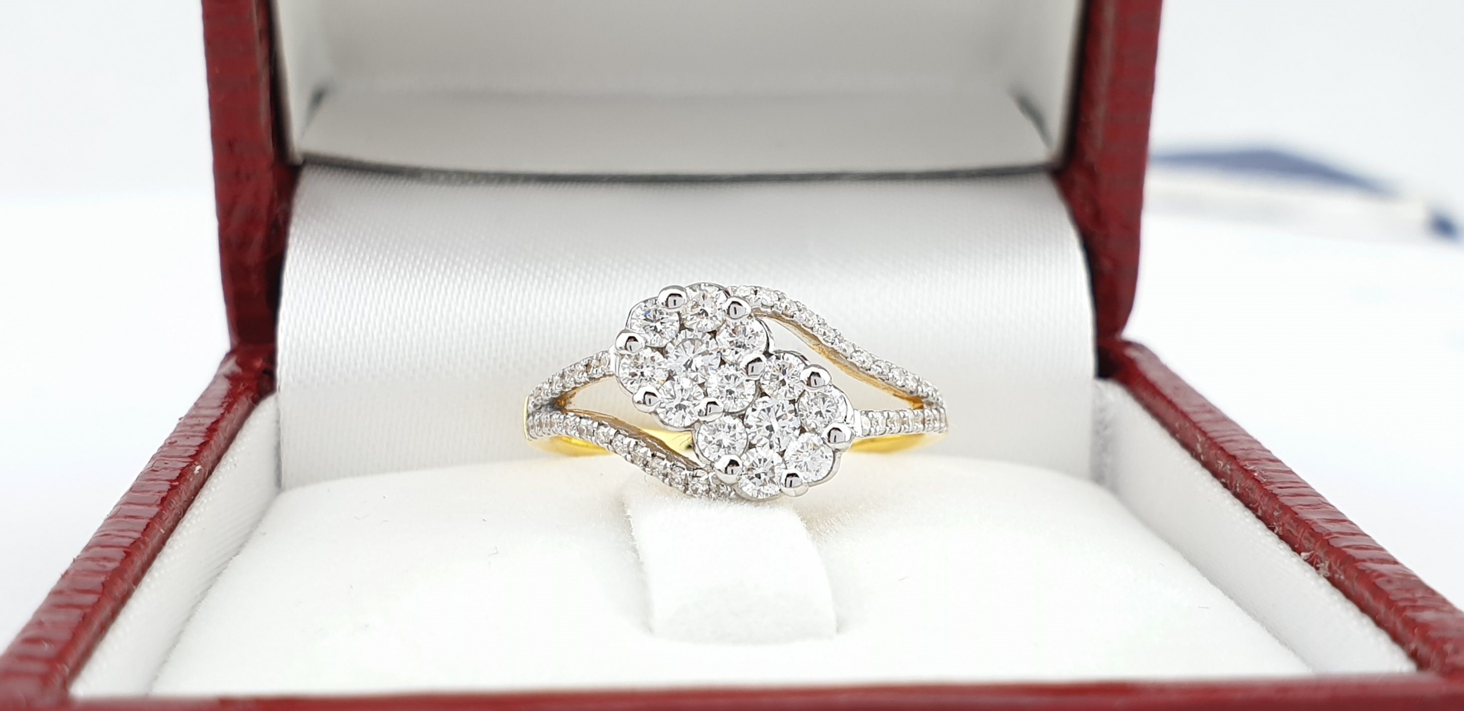 สั่งผลิตเพชรเบลเยี่ยมคัท แหวนแต่งงาน แหวนหมั้น ใส่เที่ยว ออกงาน แหวนทองคำ 18K เพชรแท้ 0.66 กะรัต 2.71 กรัม น้ำ 99 ราคาถูกมาก มีใบรับประกันค่ะ