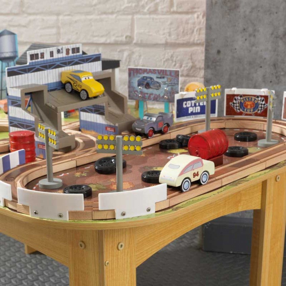 โต๊ะ KidKraft Disney Pixar Cars 3 Wooden Track Set & Table Thomasville