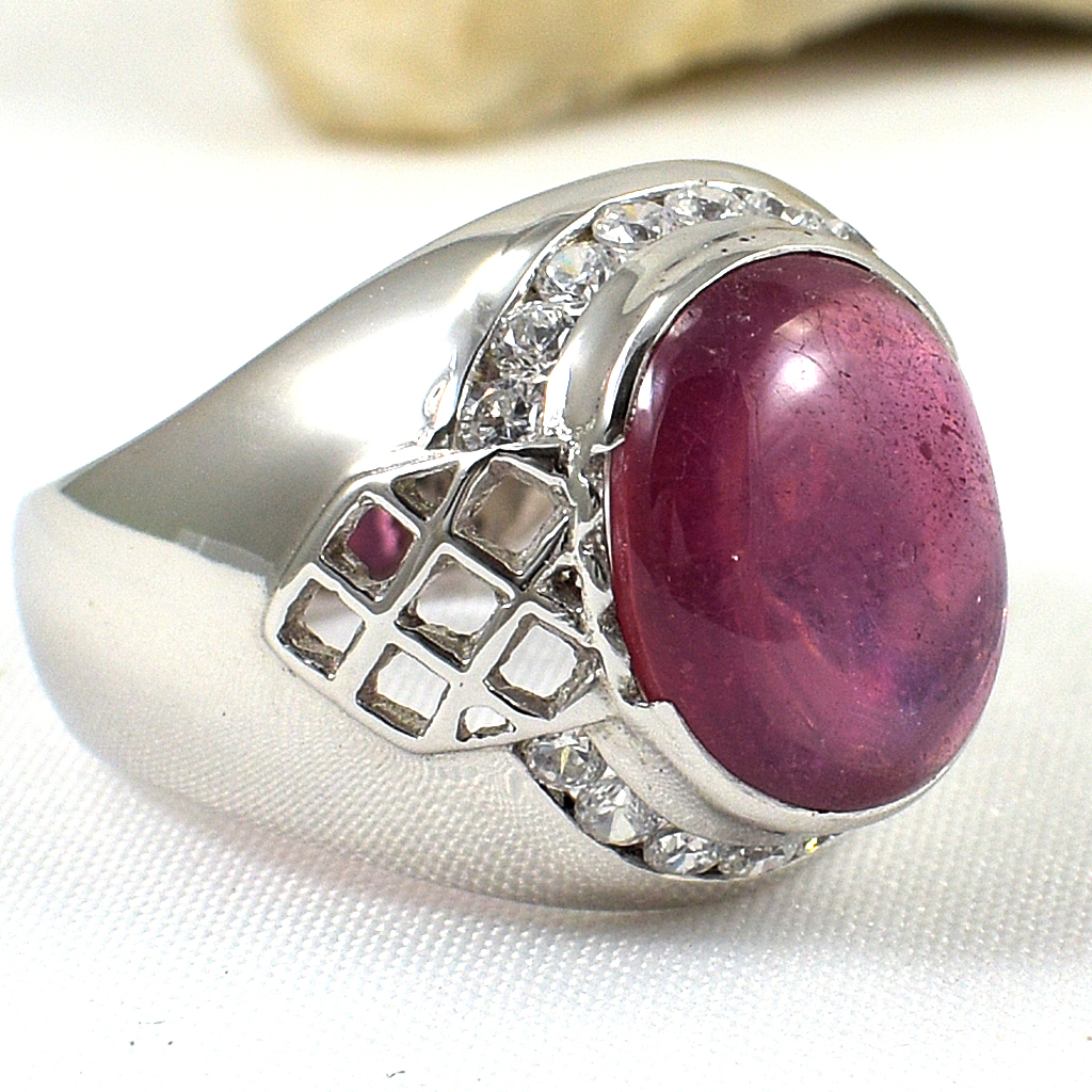 แหวนเงินแท้ราคาถูกชุบทองคำขาว พลอยแท้ทับทิม 6.45 กะรัต เพชรCZ 0.48 กะรัต งานประณีตสวยงาม สั่งผลิตค่ะ