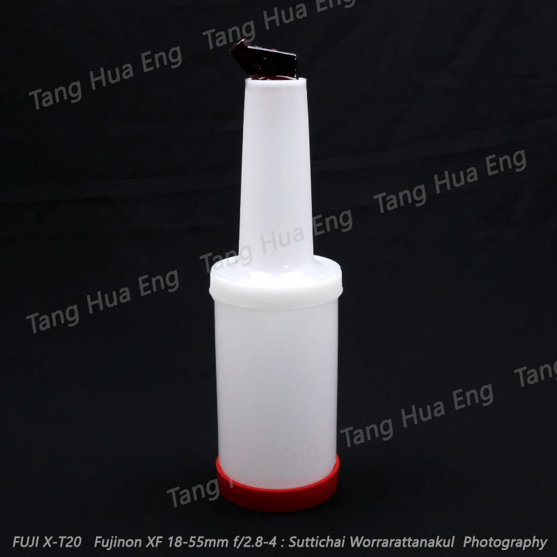 ขวดใส่น้ำผลไม้ ขนาด 0.5 แกลลอน สีแดง ( คอขาว ) 8021-RED