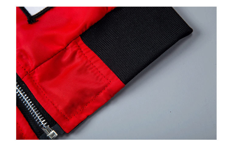 กันหนาว: เสื้อกันหนาวเด็ก สีแดง