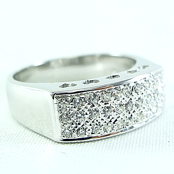 แหวนเงินแท้ราคาถูกชุบทองคำขาว เพชรCZแท้ 0.30 กะรัต งานประณีตสวยงาม สั่งผลิตค่ะ