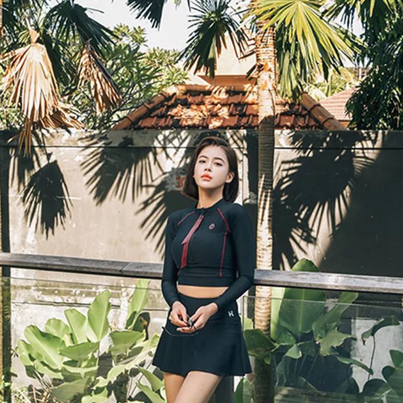 ชุดว่ายน้ำไซส์ xl แขนยาว กัน uv รอบอก 36-40 รอบเอว 35-30 สะโพก 34-40 นิ้ว กางเกงกระโปรงยาว 12 นิ้วค่ะ เนื้อผ้าดี สวยค่ะ