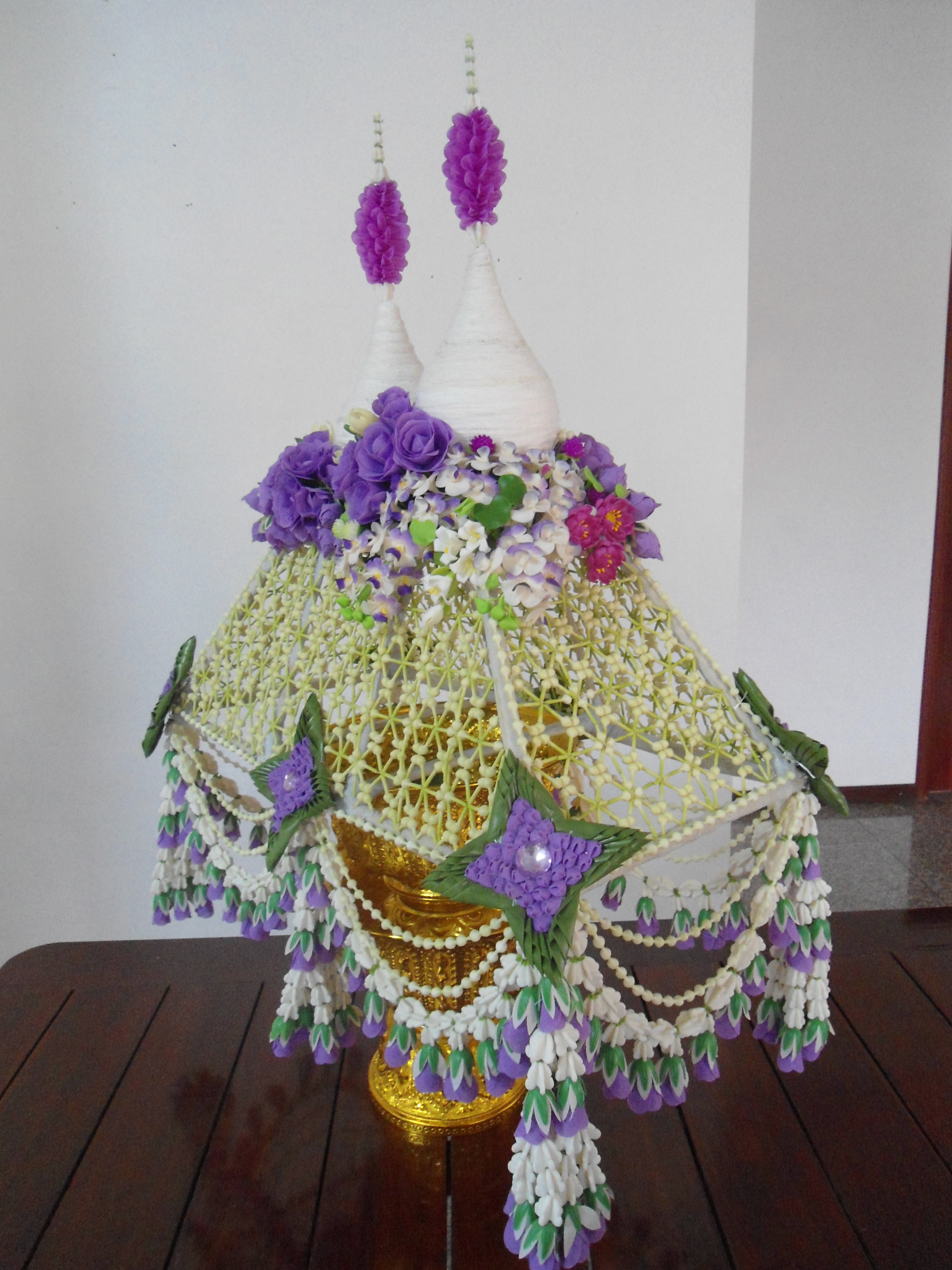 ที่คลุมผ้าไตรดอกไม้ดิน (ส่งงาน อ.เมือง จ.สุรินทร์ 25/04/60)