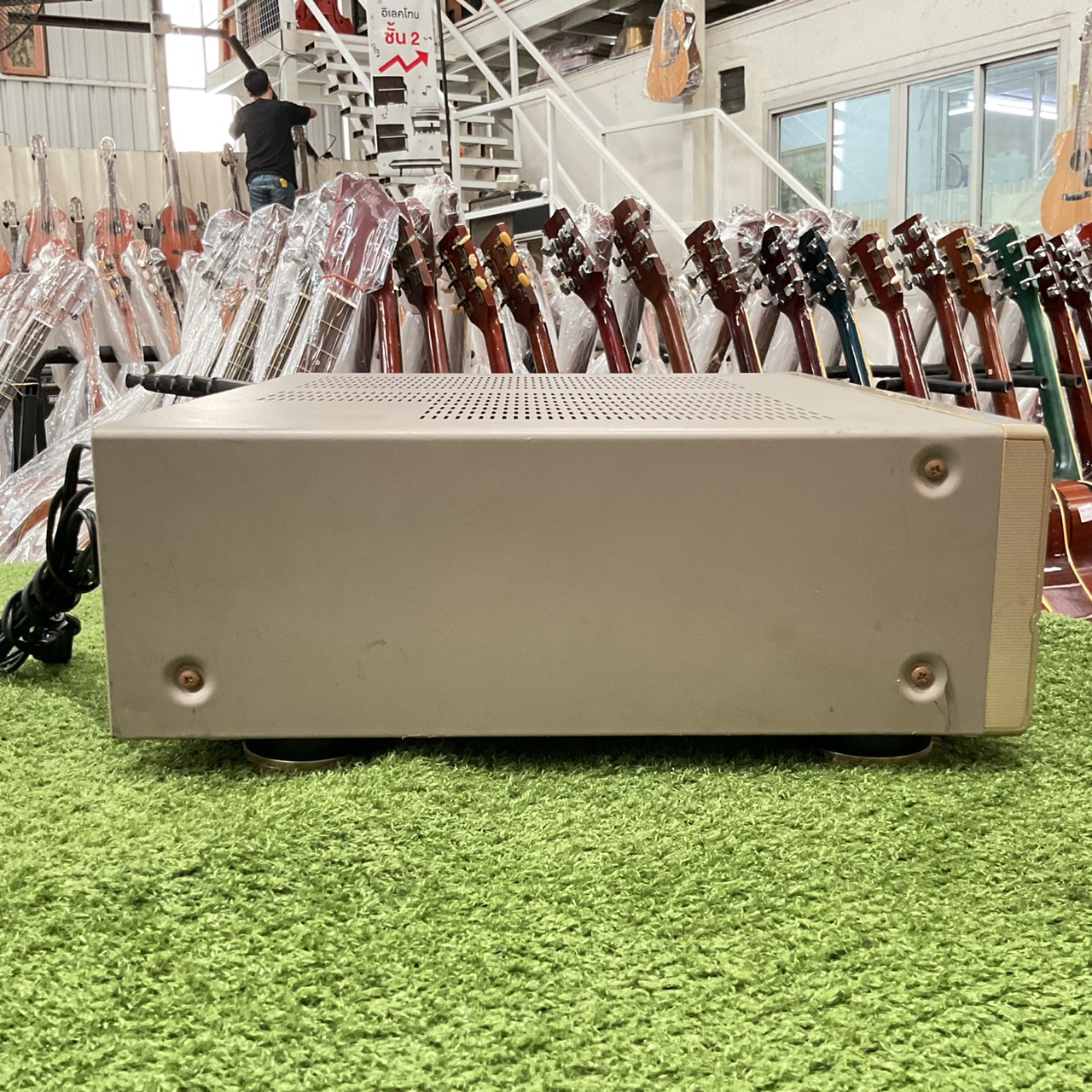 เครื่องขยายเสียง DENON : AVC-1550