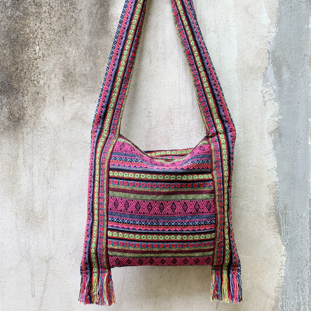 Size L ย่ามกะเหรี่ยง ย่ามชาวเขา กระเป๋าฮิปปี้ กระเป๋าโบฮีเมียน กระเป๋าแนวๆ กระเป๋าแนวเซอร์ๆ