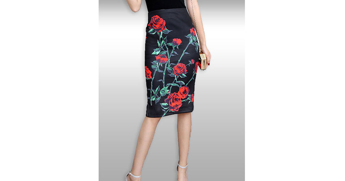 กระโปรงแฟชั่นสีดำลายกุหลาบสวยเก๋ มี 4 ไซส รหัส2132