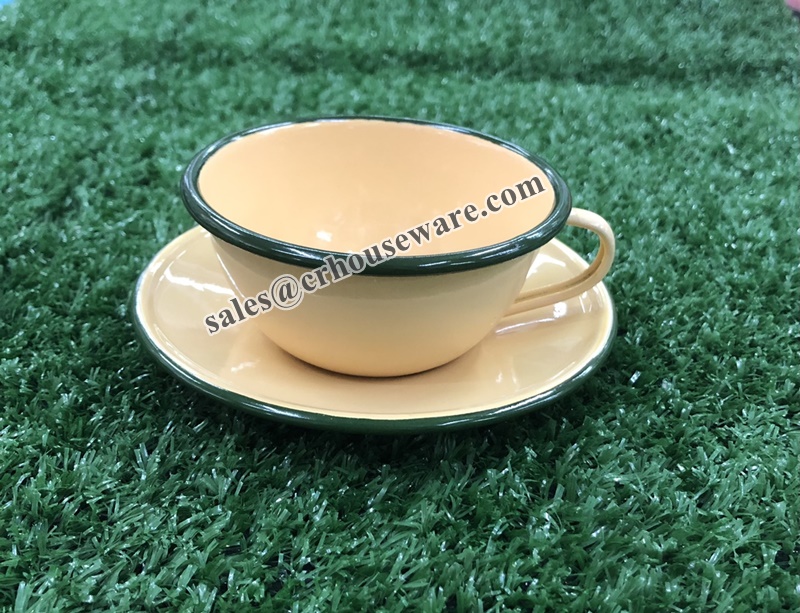 ชุดถ้วยกาแฟเคลือบ พร้อมจานรอง ทรงโบราณ