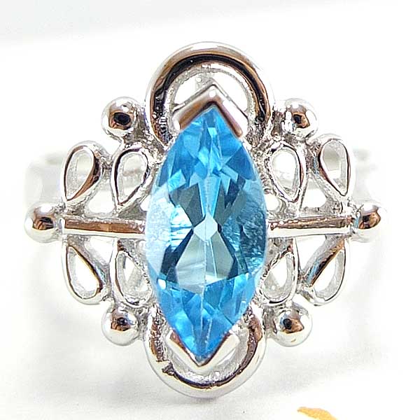 แหวนเงินแท้ราคาถูกชุบทองคำขาว สวิสบลูโทปาซแท้ 2.50 กะรัต งานประณีตสวยงาม สั่งผลิตค่ะ