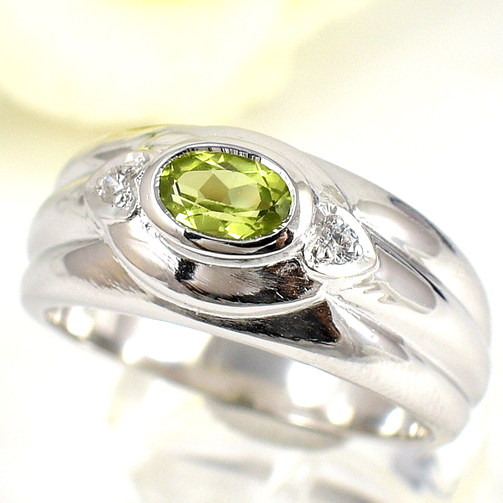 แหวนเงินแท้ราคาถูกชุบทองคำขาว เพอริดอทแท้ 0.55 กะรัต เพชรCZ 0.06 กะรัต งานประณีตสวยงาม สั่งผลิตค่ะ