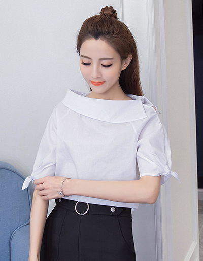 เสื้อแฟชั่นคอปาดแต่งแขนผูกโบว์น่ารักสไตล์เกาหลี รหัส 1658-สีขาว