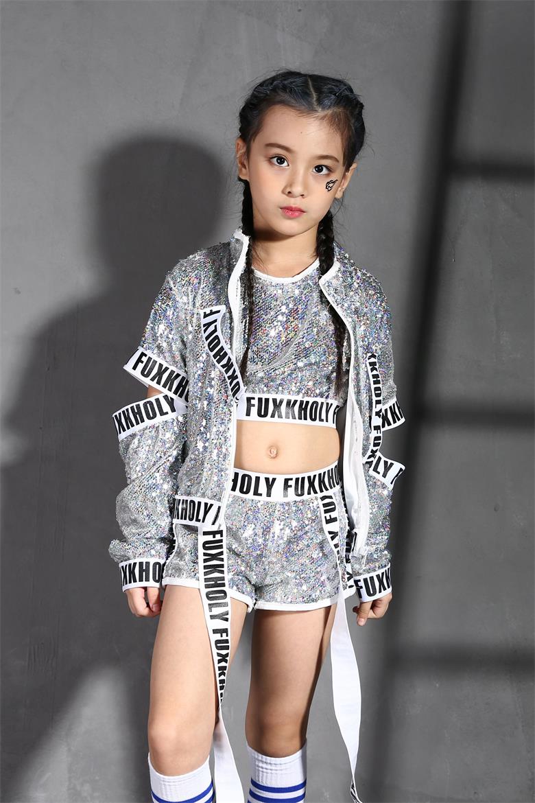 ชุดเต้น ชุดแดนซ์เซอร์ ปักเลื่อม เซ็ต 3 ชิ้น ตัวนอก+ตัวใน+กางเกง