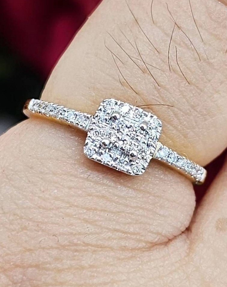 พร้อมส่งและสั่งผลิตแหวนเพชรหน้าสี่เหลี่ยม ใส่รับกับนิ้วสวย แหวนแต่งงาน แหวนหมั้น ใส่เที่ยว ออกงาน แหวนทองคำ 9K เพชรกุหลาบแท้ 0.14 กะรัต 28 เม็ด ราคาถูกมาก ส่งฟรี