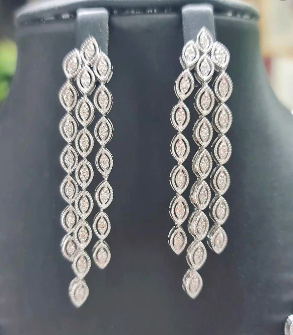 พร้อมส่งและสั่งผลิตต่างหูเพชรแท้ระย้า แต่งงาน หมั้น ใส่เที่ยว ออกงาน ทองคำ 9K เพชรเกสรแท้ 0.50 กะรัต 46 เม็๋ด ราคาถูกมาก ส่งฟรี