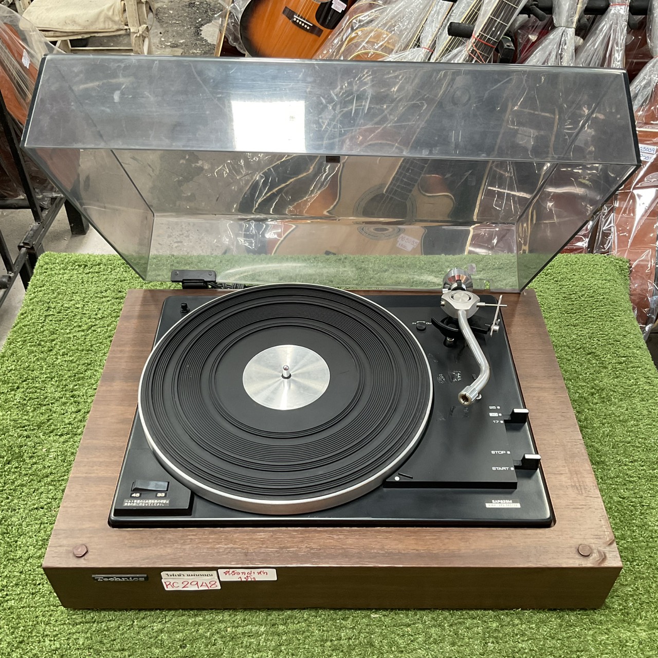 เครื่องเล่นแผ่นเสียง Technics