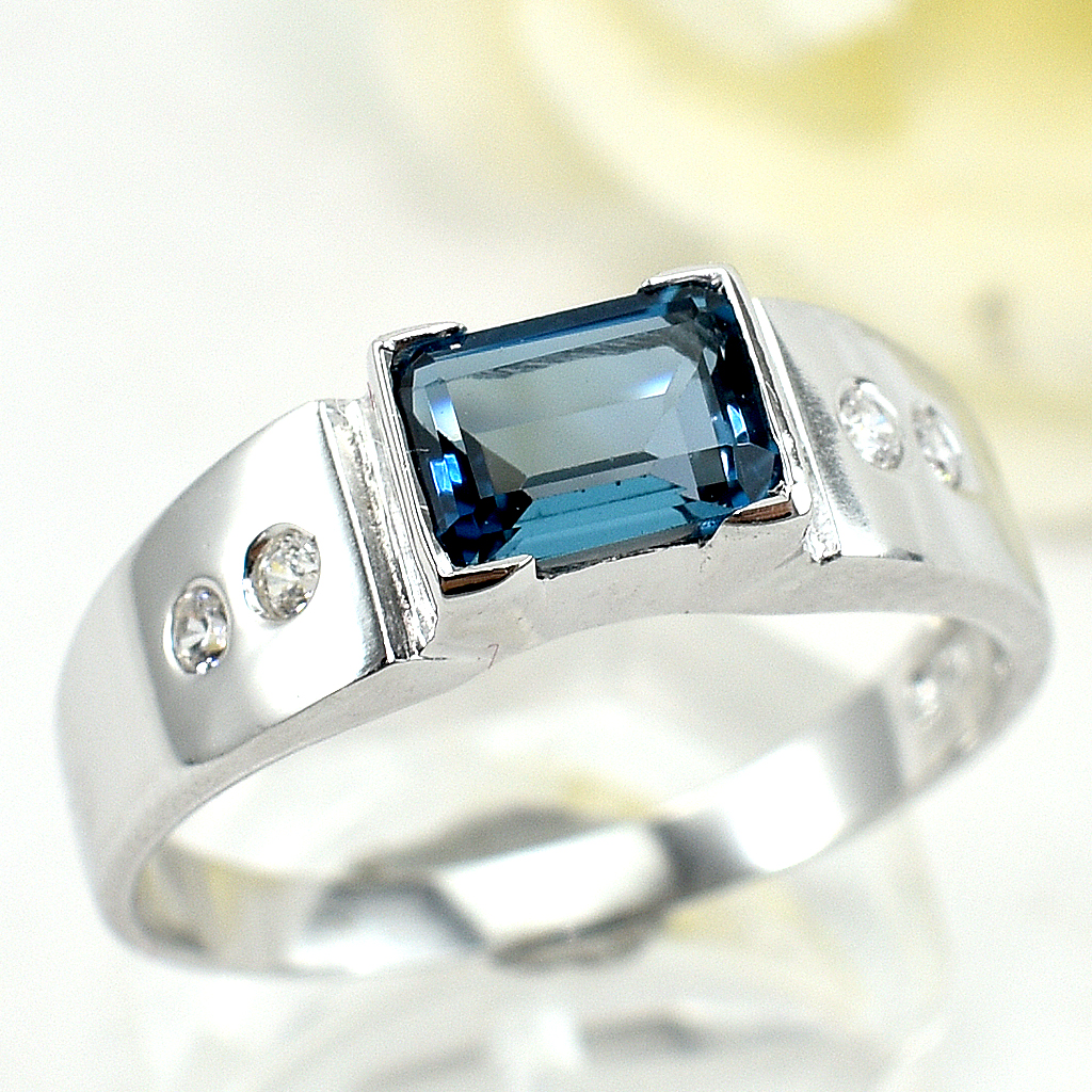 แหวนเงินแท้ราคาถูกชุบทองคำขาว ลอนดอนบลูโทปาซแท้ 1.35 กะรัต เพชรCZ 0.10 กะรัต งานประณีตสวยงาม สั่งผลิตค่ะ