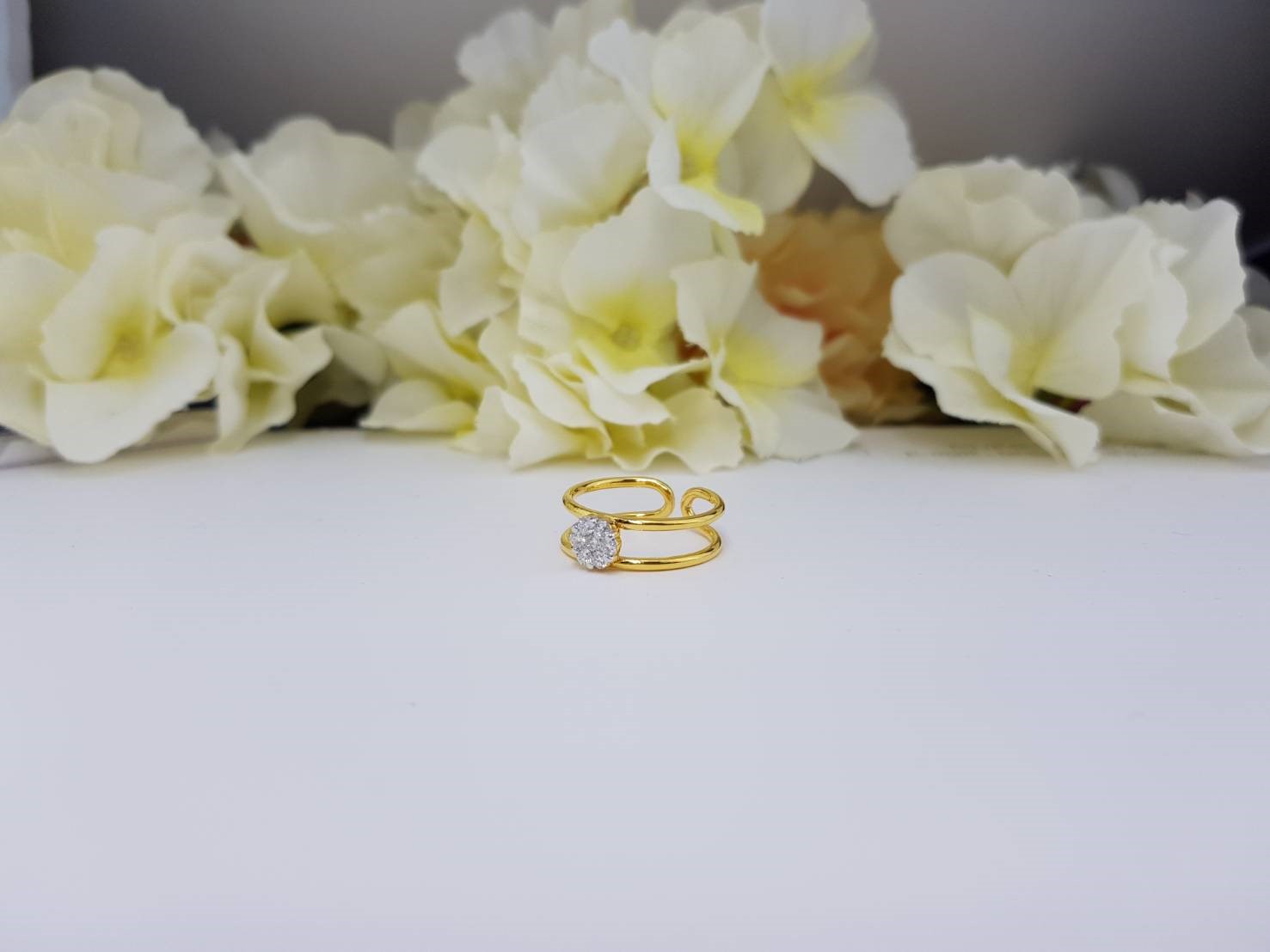 สั่งผลิตเพชรเบลเยี่ยมคัท แหวนแต่งงาน แหวนหมั้น ใส่เที่ยว ออกงาน แหวนทองคำ 18K เพชรแท้ 0.26 กะรัต 3.07 กรัม น้ำ 99 ราคาถูกมาก มีใบรับประกันค่ะ